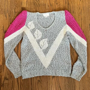 Lilly of California Wool blend Scoop V-Neck textured sweater women’s size Medium